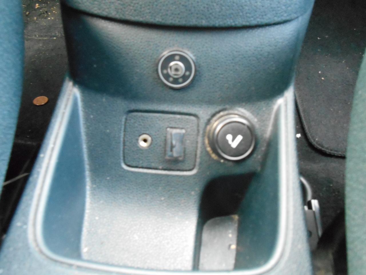 Ford Fiesta 1.4 5 porte Bz.- GPL Titanium ok Neopatentati