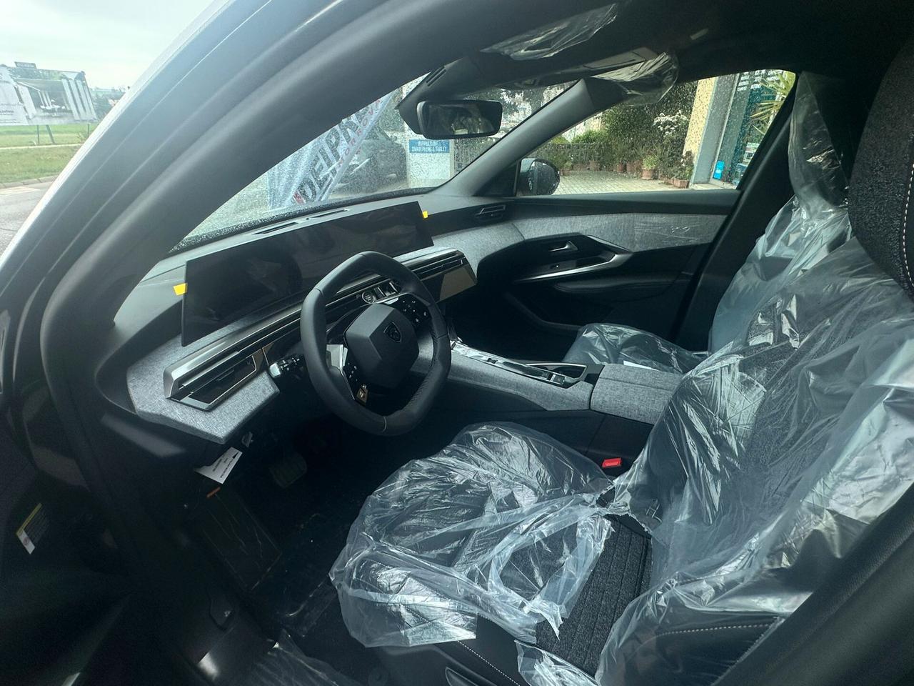 Peugeot 3008 Hybrid 145 e-DCS6 Allure Business