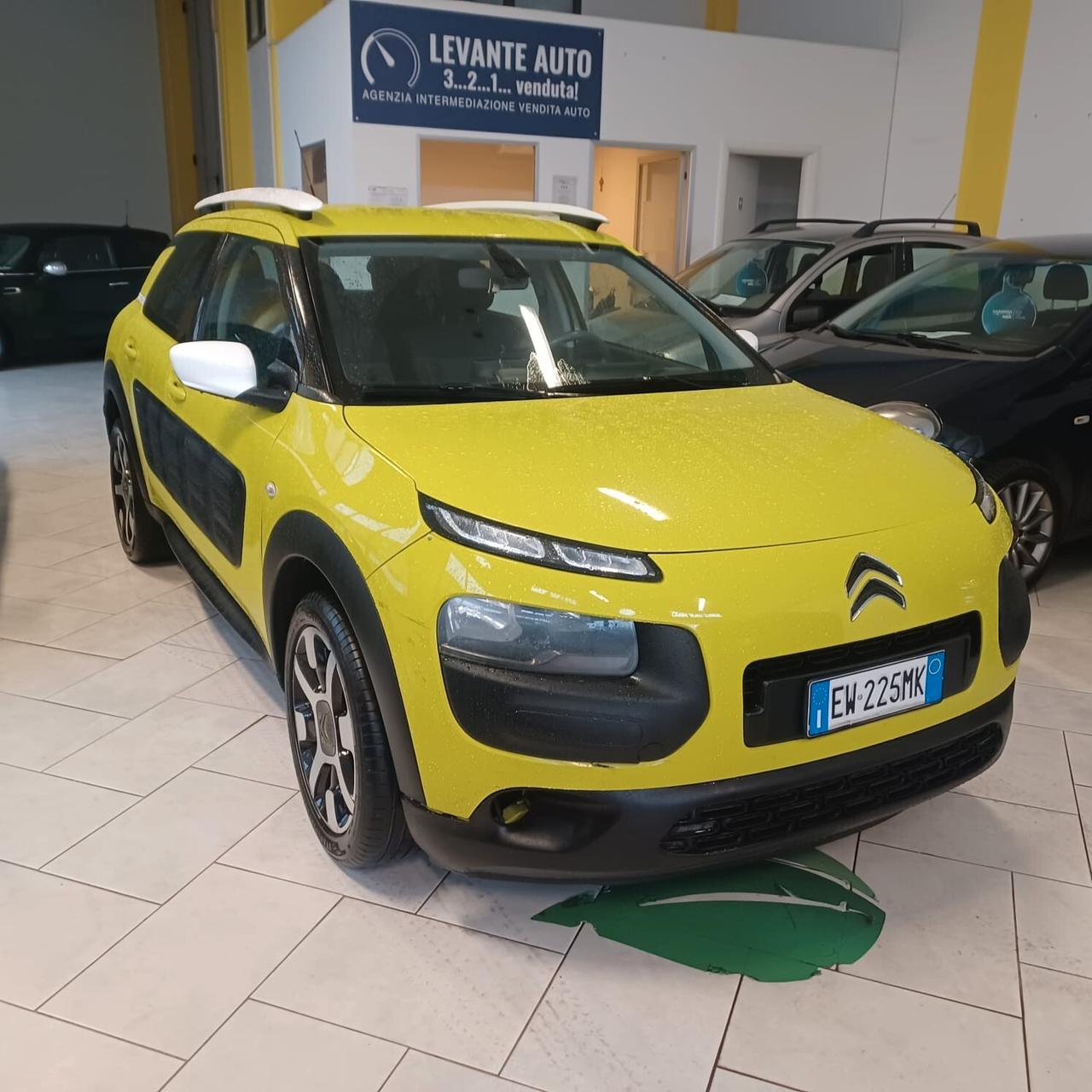 FULL OPTIONAL C4 CACTUS 1.2 NEOPATENTATI