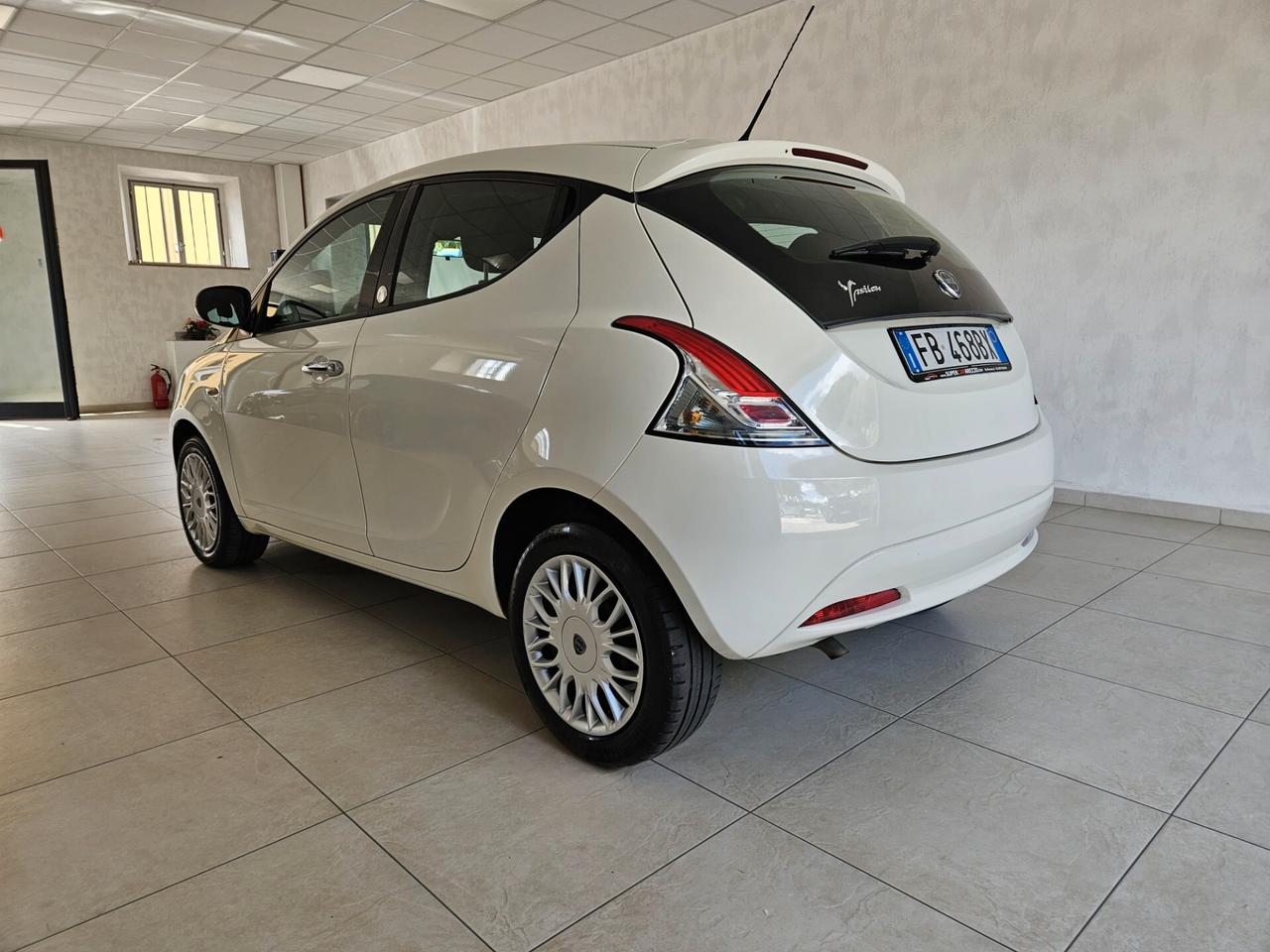 Lancia Ypsilon 1.2 69 CV 5 porte GPL Ecochic Gold