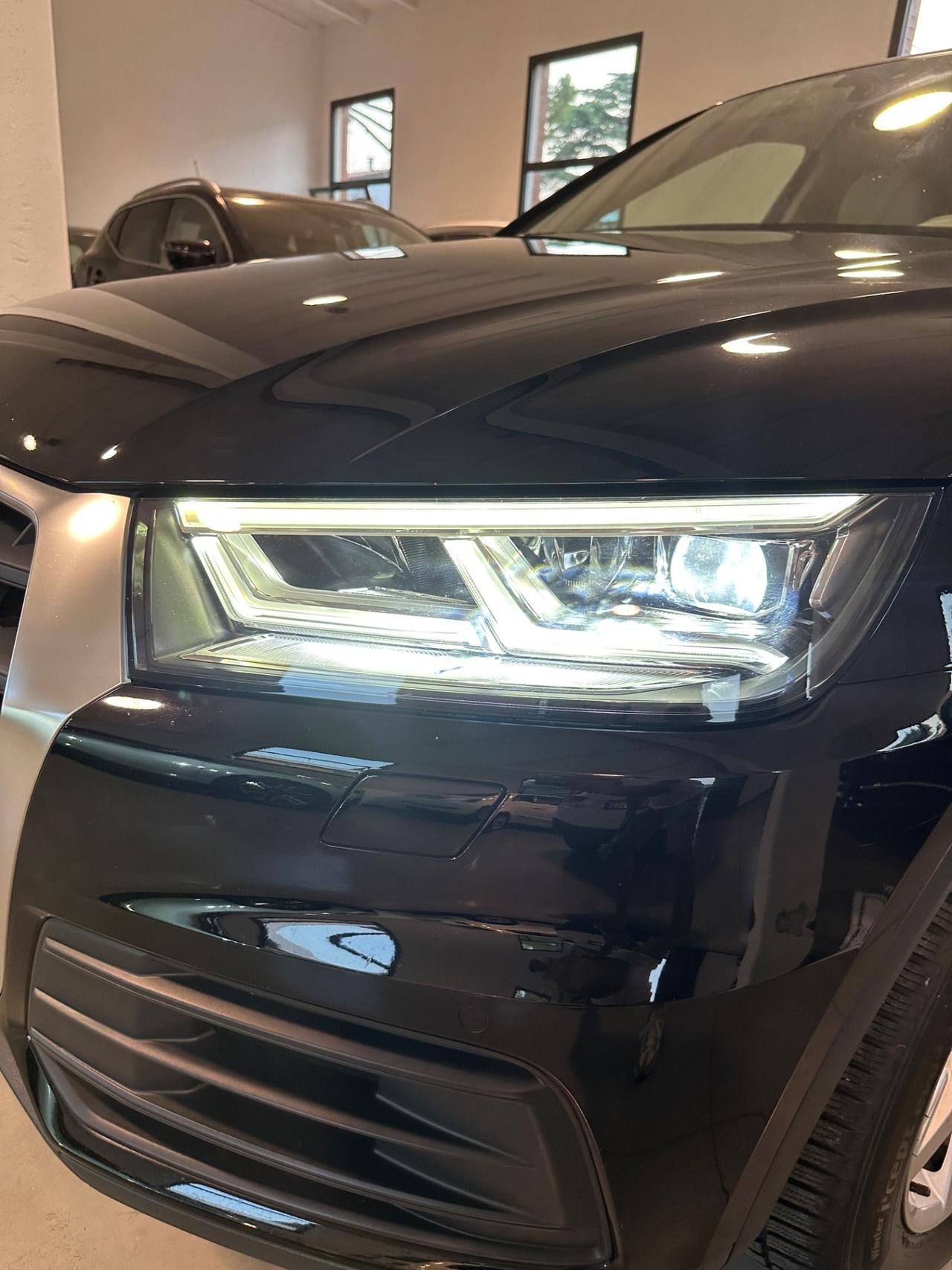 Audi Q5 40 TDI quattro S tronic Business Sport