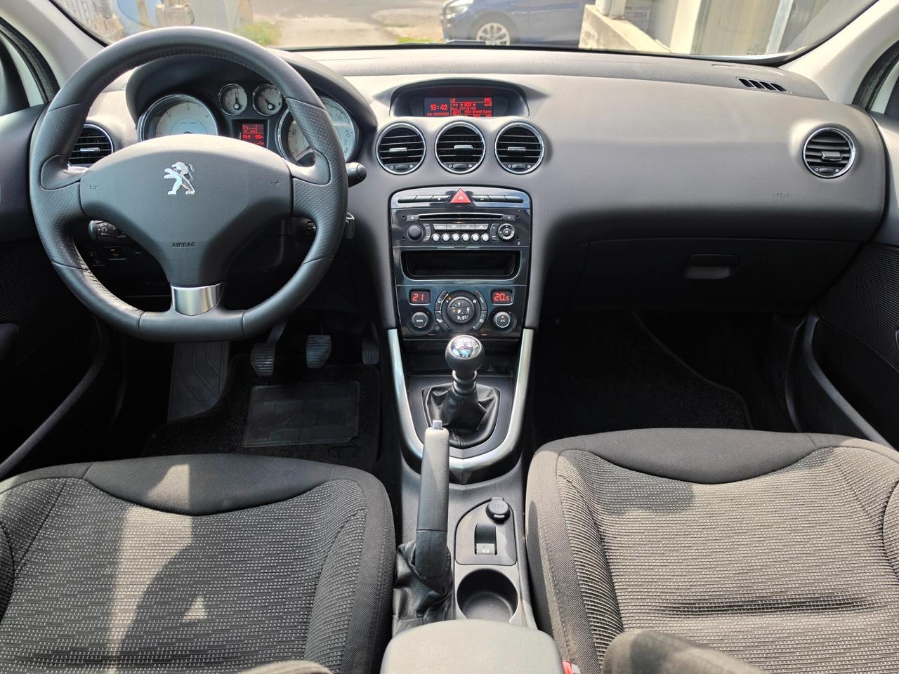 Peugeot 308 1.6 8V e-HDi 112CV Stop&Start 5p. Sport