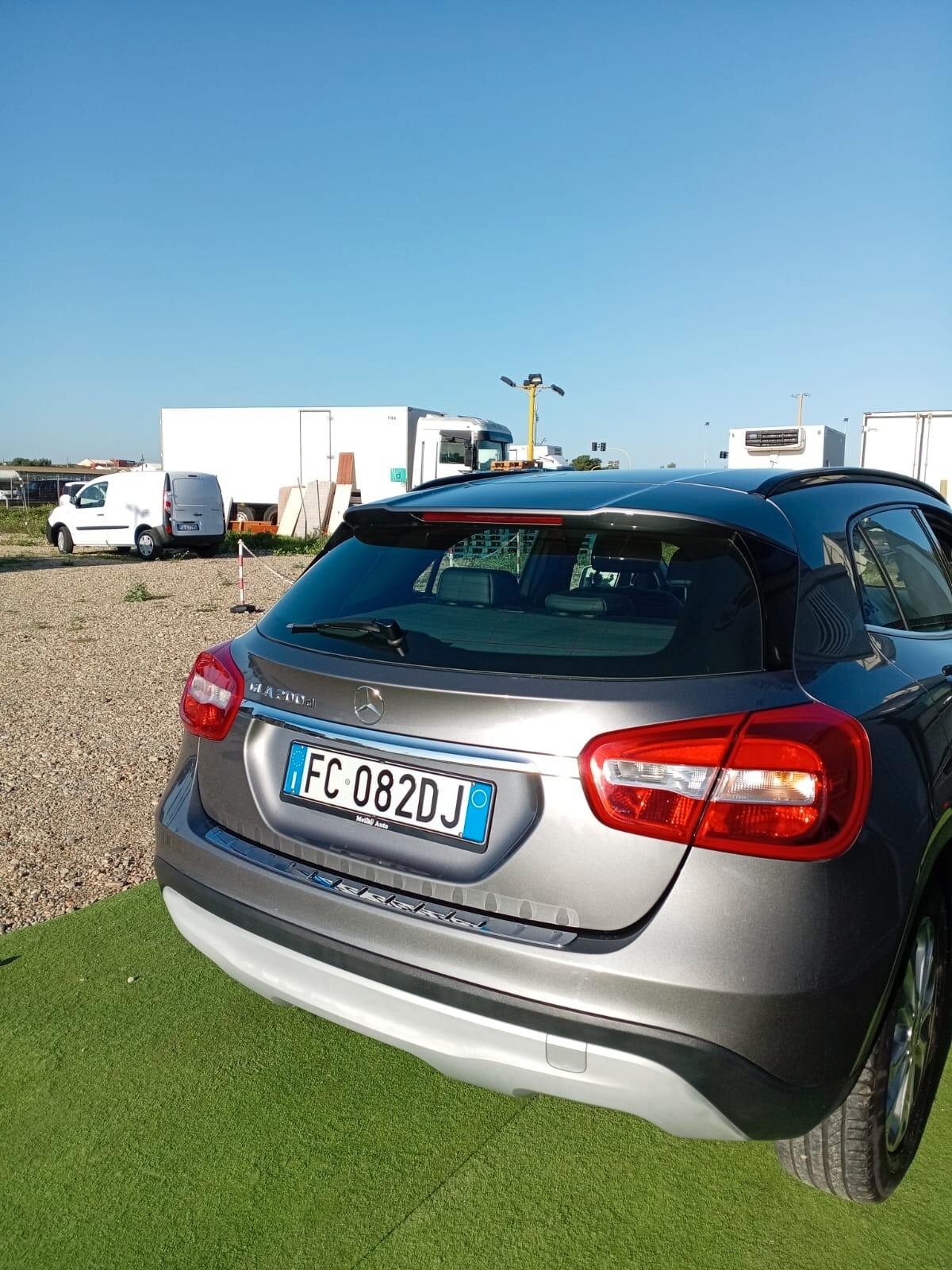 MERCEDES GLA 200 D AUTOMATICA