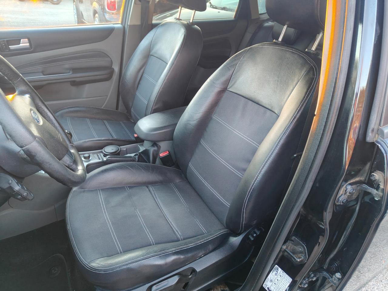 Ford Focus 1.6 TDCi 5p Titanium