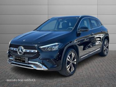Mercedes-Benz GLA 180 Progressive Advanced Plus auto