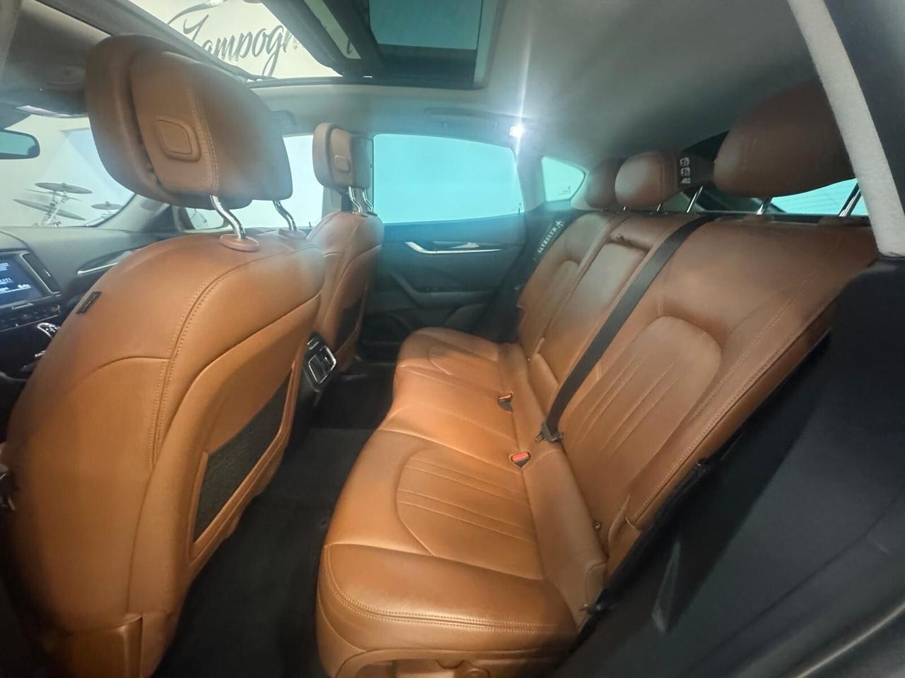 Maserati Levante 275CV TETTO 2017 IVA ESP