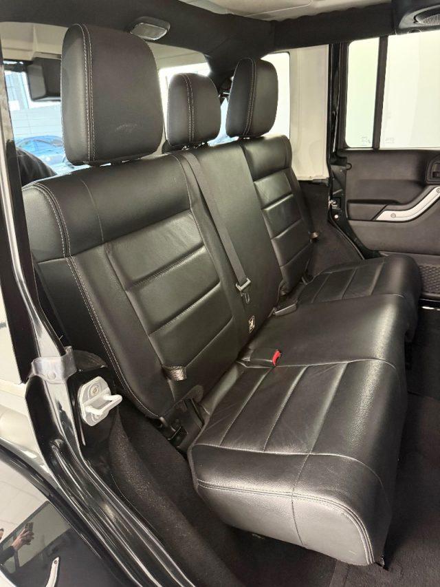 JEEP Wrangler Unlimited 2.8 CRD DPF Sahara