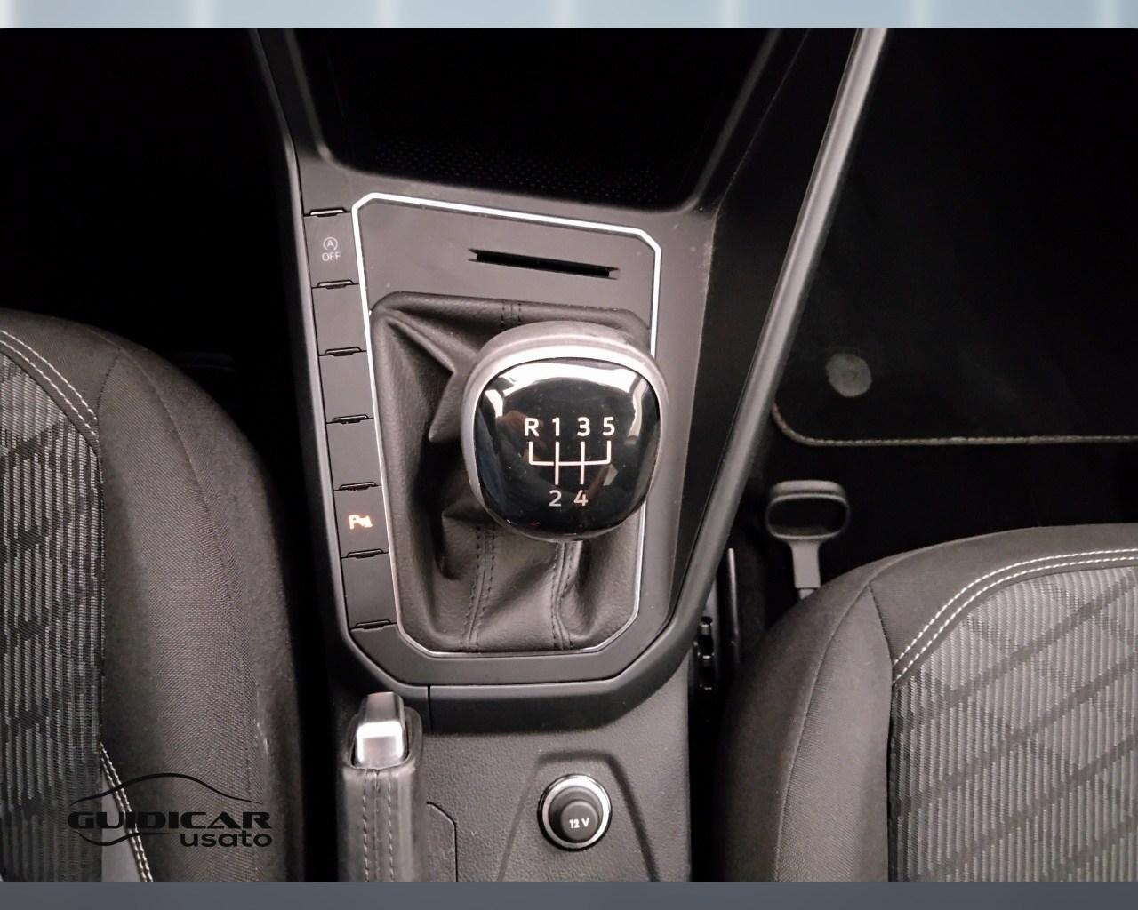 VOLKSWAGEN Polo VI 2022 - Polo 1.0 tsi R-Line 95cv