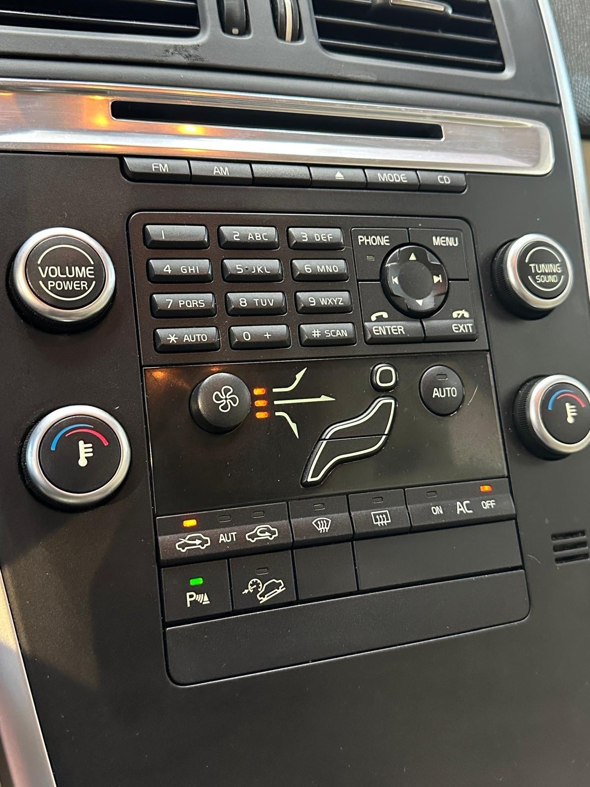 Volvo XC 60 XC60 D5 AWD Geartronic Momentum