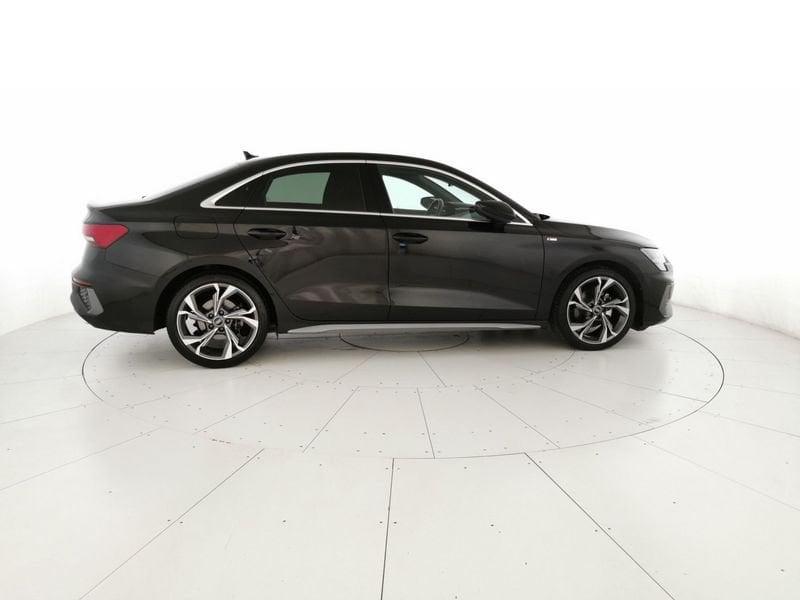 Audi A3 Sedan 35 2.0 tdi S line edition s-tronic