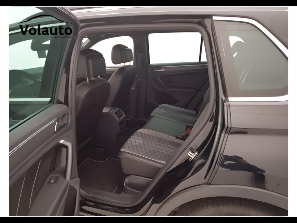 VOLKSWAGEN Tiguan II 2021 - Tiguan 2.0 tdi R-Line 150cv dsg