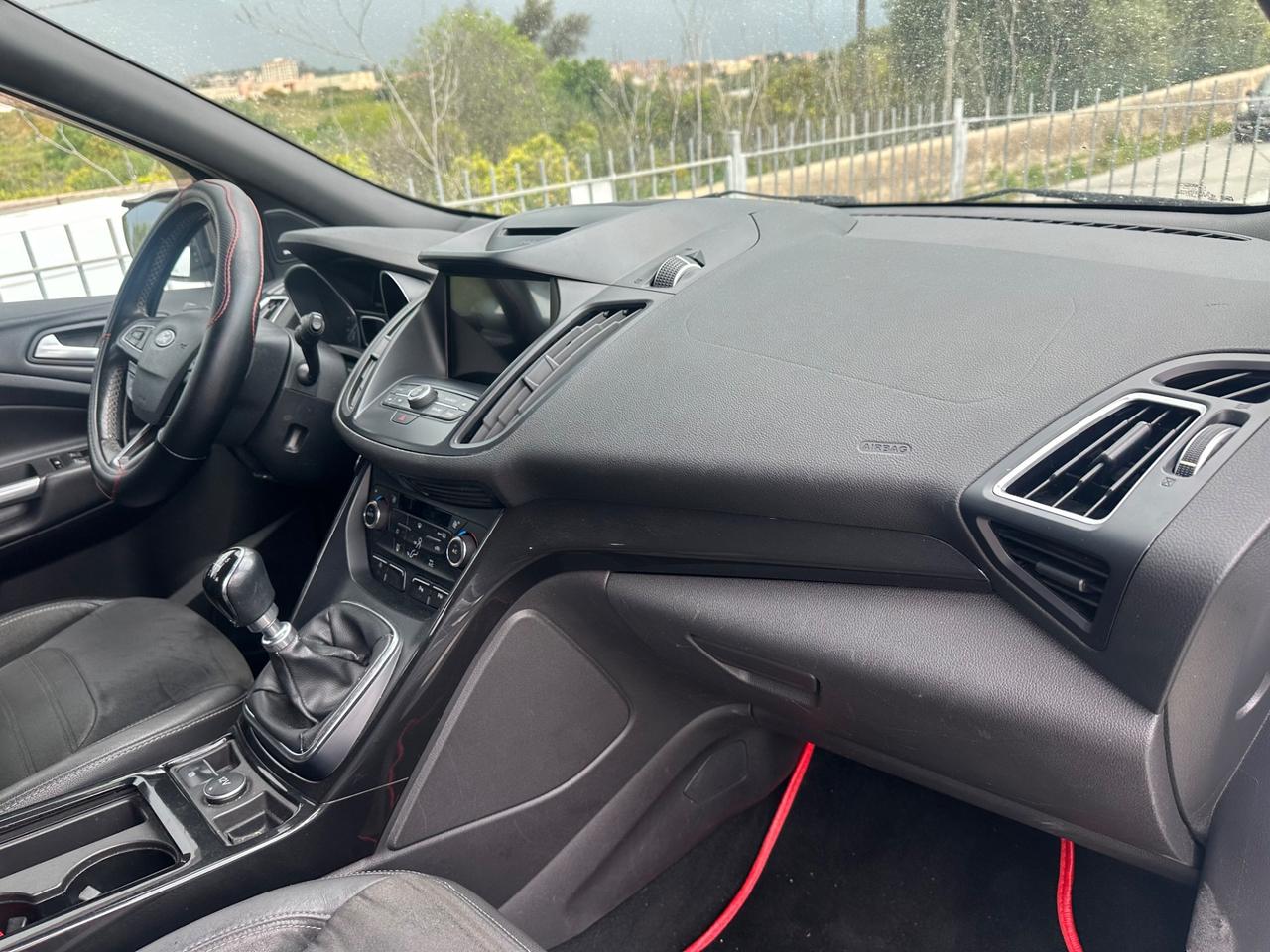 Ford Kuga 1.5 TDCI 120 CV S&S 2WD ST-Line