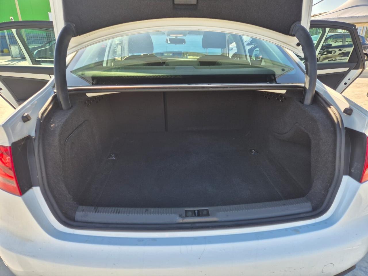 Audi A4 2.0 TDI 120 CV Ambiente