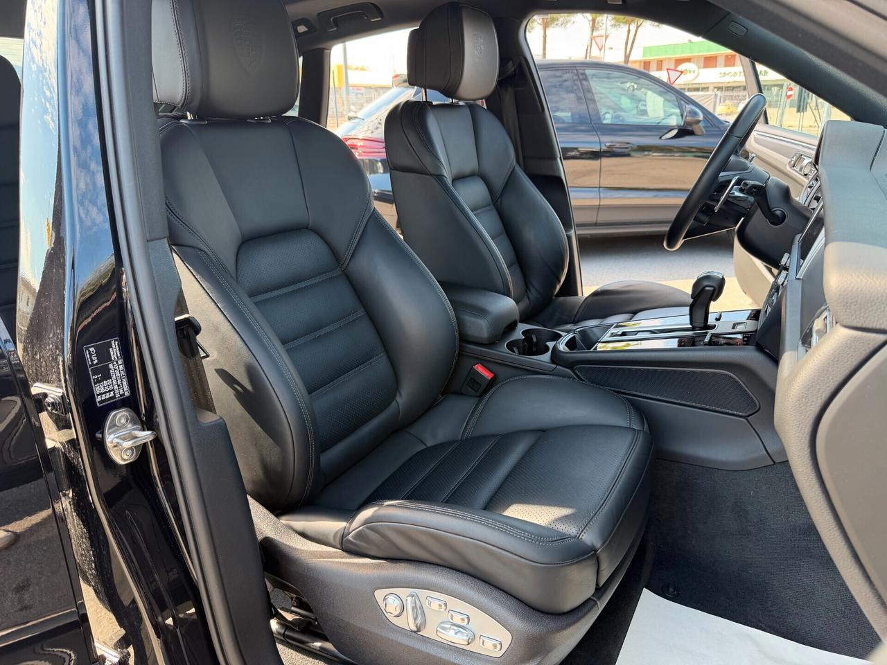 Porsche Macan 2.0 /TETTO/SCARICO/NAVI/21"/CARPLAY/LED/KM DOC