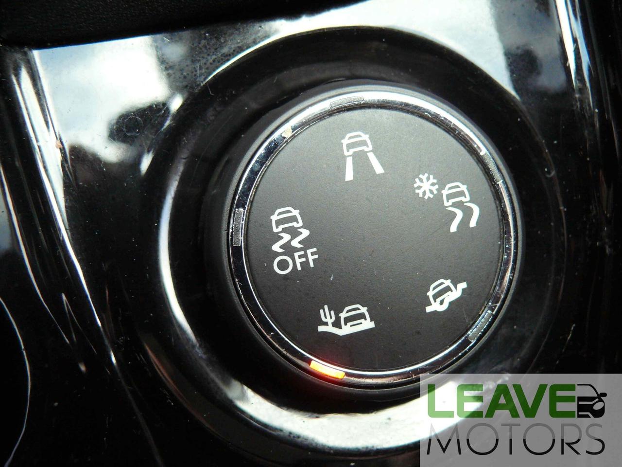 Peugeot 2008 BlueHDi 100 Allure (M1459)