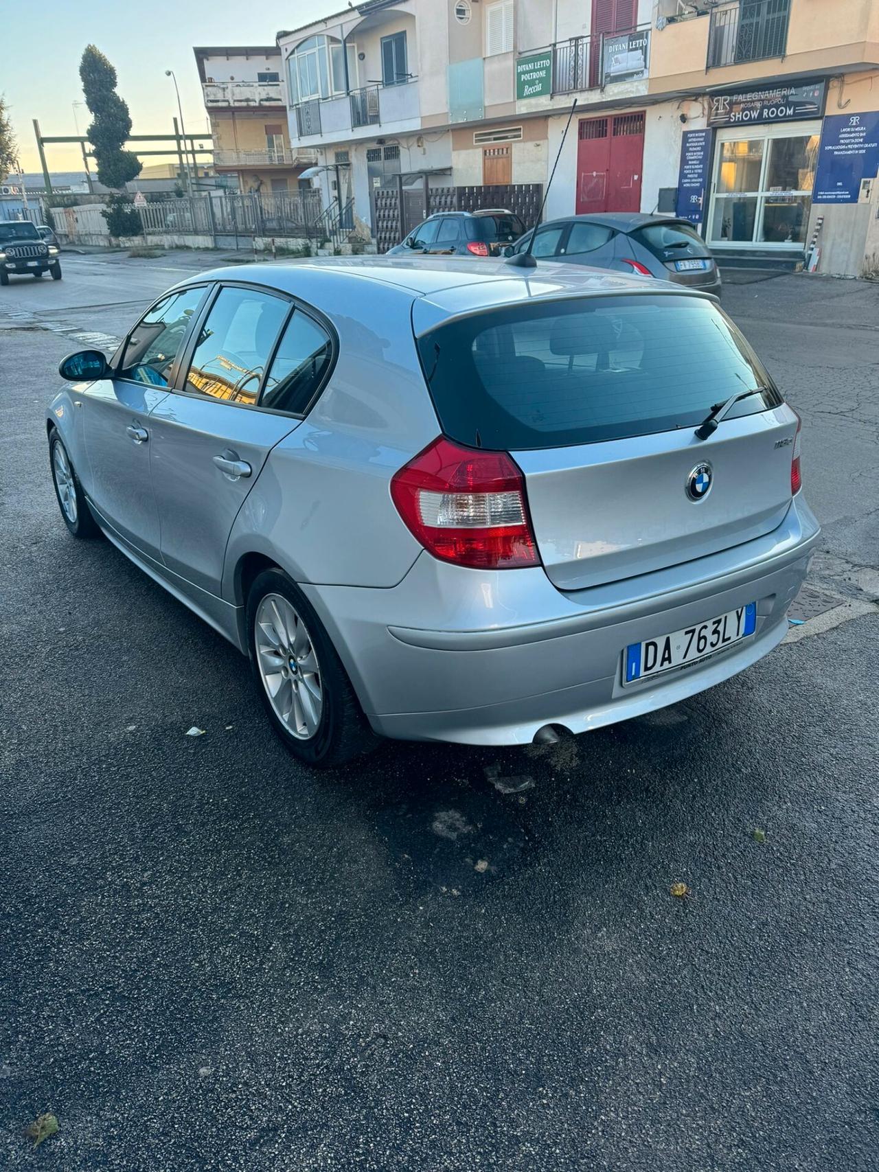 Bmw 118 118d cat 5 porte Attiva