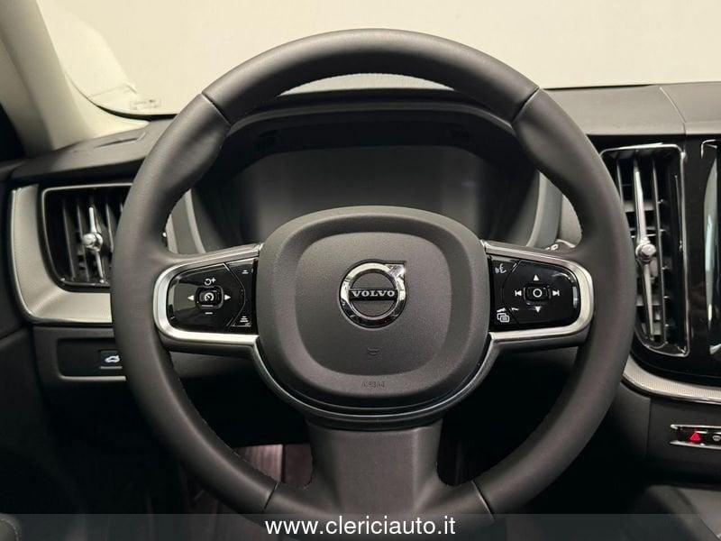 Volvo XC60 B4 (d) automatico Plus Dark - KM0