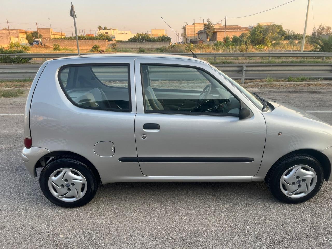 Fiat 600 1.1 Clima Anniversary Unipro 2005