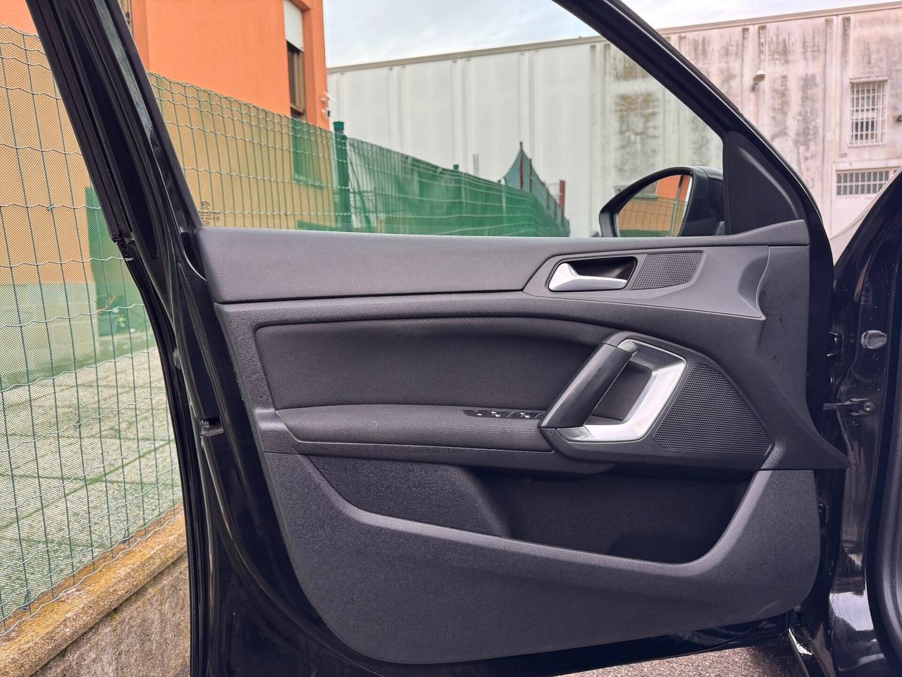 Peugeot 308 BlueHDi 130 S&S SW Allure