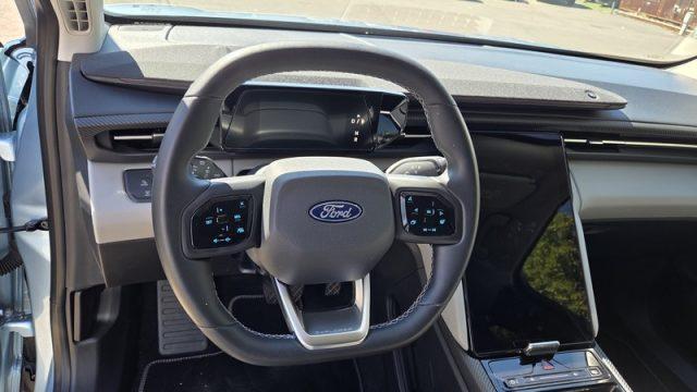 FORD Explorer -E Extended Range Explorer Premium 286 CV PERMUTE