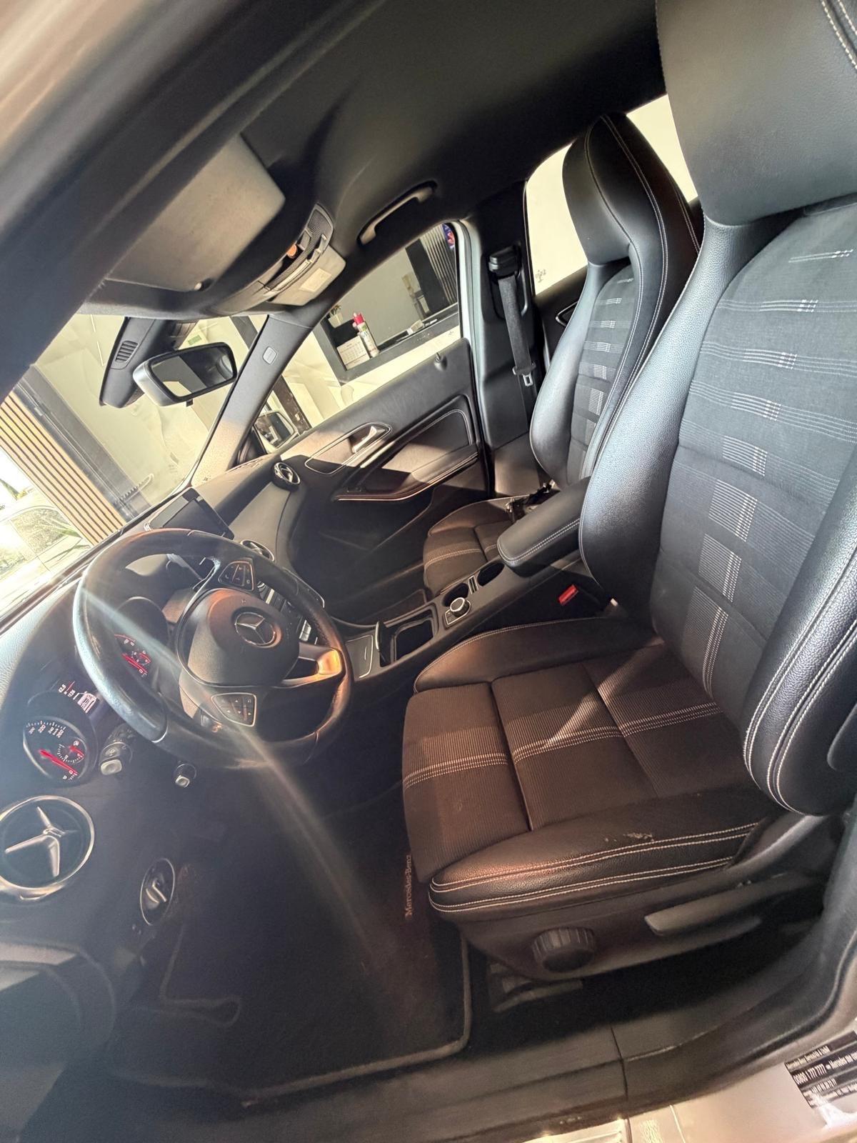 Mercedes-benz GLA 200 d Premium
