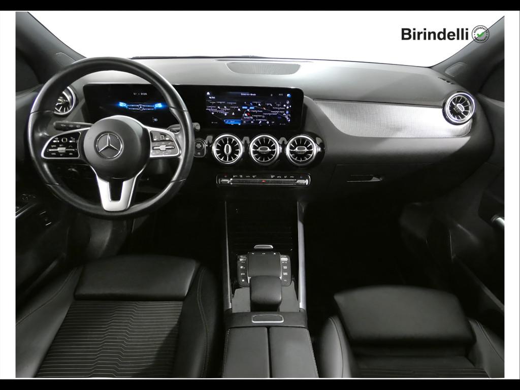 Mercedes-Benz GLA (H247) - GLA 200 d Automatic Sport