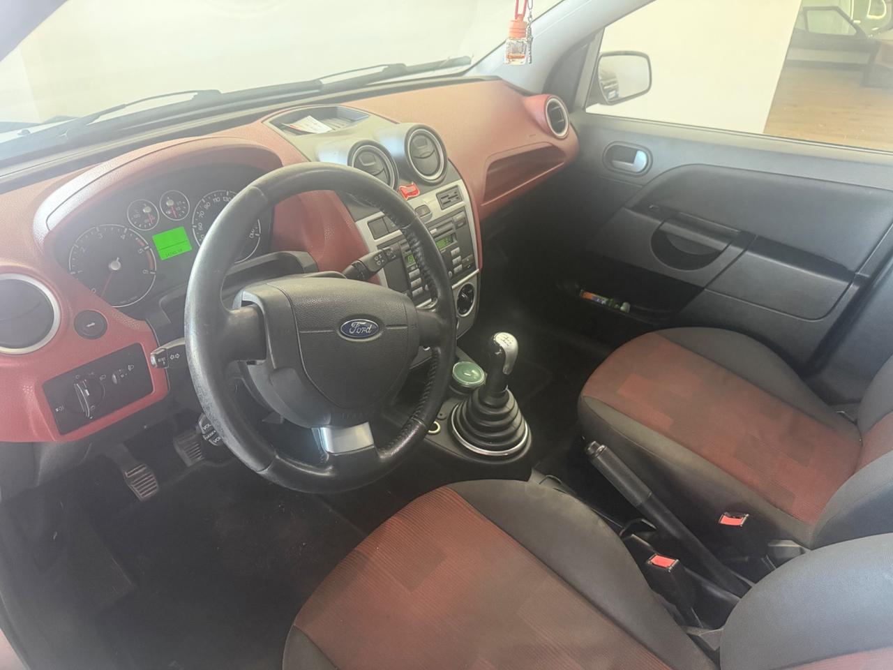 Ford Fiesta 1.4 TDCi 5p. Ghia