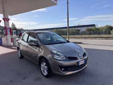 Renault Clio 1.2 16V SporTour Confort