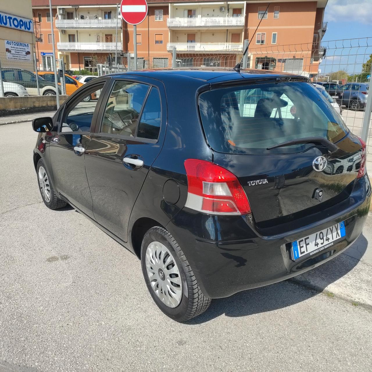Toyota Yaris 1.0 5 porte Sol