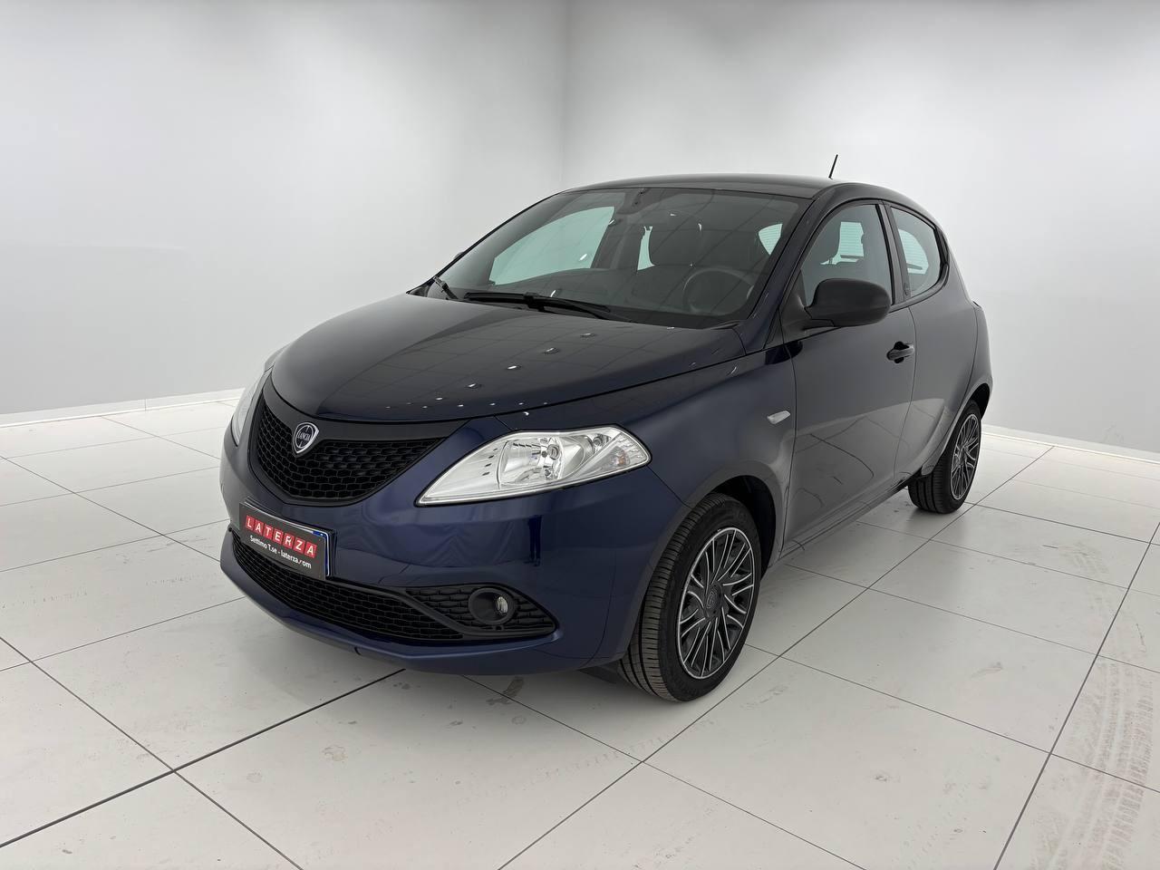 LANCIA Ypsilon 1.0 firefly hybrid Silver s&s 70cv