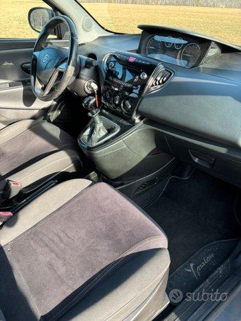 LANCIA Y BENZINA EURO 5B TENUTA BENISSIMO PERFETTA