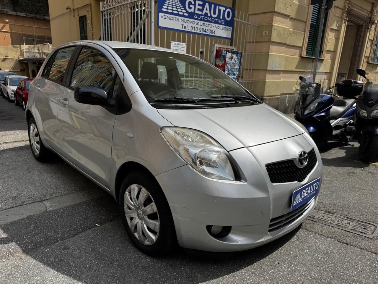 Toyota Yaris 1.3 5 porte Sol