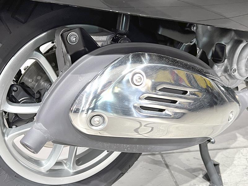 Piaggio Vespa GTS 300 HPE
