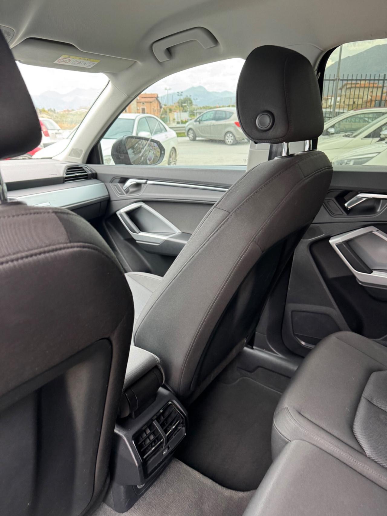 Audi Q3 2.0 TDI 150 CV quattro S tronic Sport