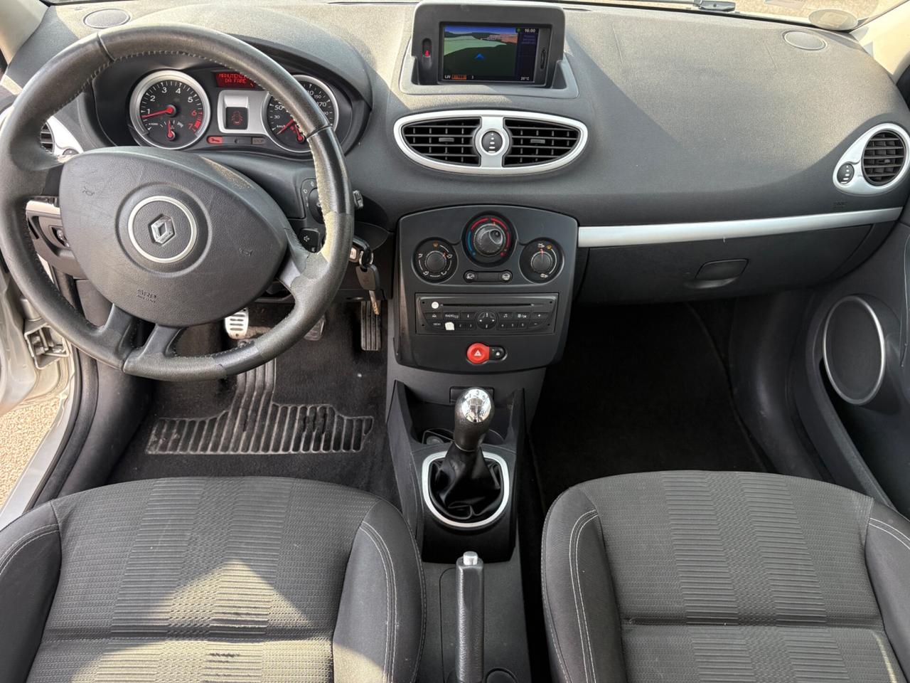 Renault Clio 1.1 BENZ/GPL*2010*NAVIGATORE*GPL2030