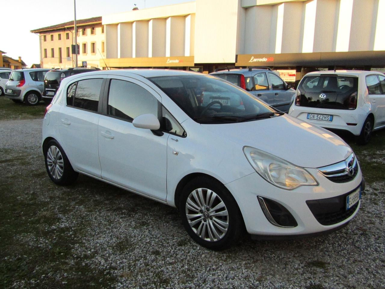 Opel Corsa 1.2 bz 16V 5 p. frizione nuova