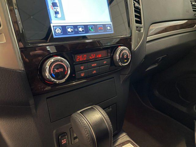 MITSUBISHI Pajero 3.8 4WD Gold Panorama Leder Alu