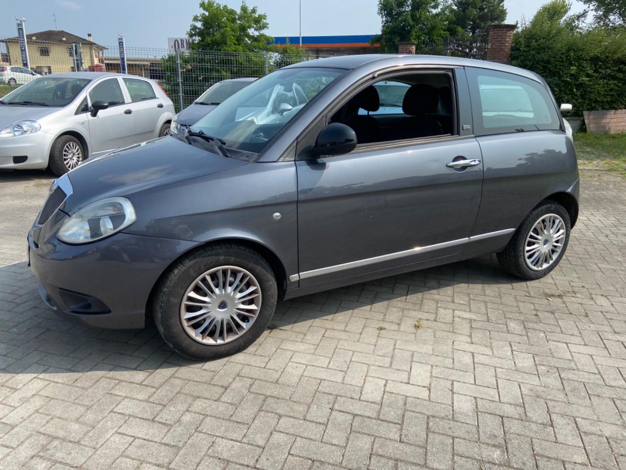 Lancia Ypsilon 1.3 MJT 75 CV Diva x commercianti