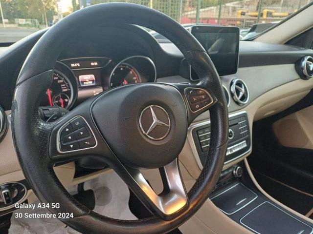 MERCEDES-BENZ GLA 200 d Automatic Business Extra