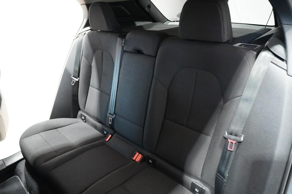 VOLVO XC40 1.5 T2 129CV 6M. ESSENTIAL ( FARI LED - COCKPIT - CRUISE - NAVI - MIRROR - SENSORI POST. - TELECAMERA POST. - CERCHI 17 )