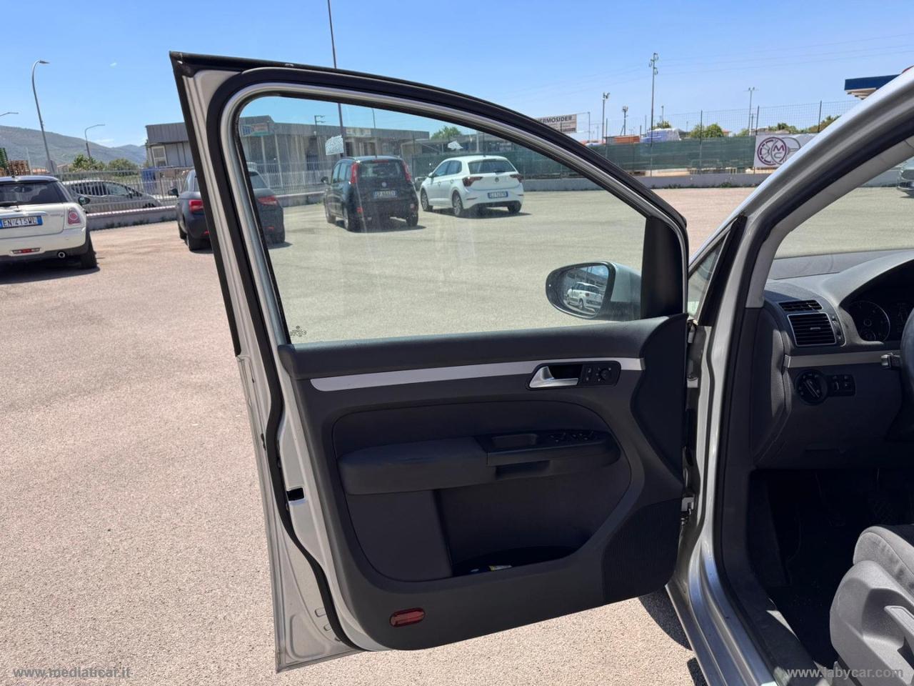 VOLKSWAGEN Touran Business 1.6 TDI Comfortline