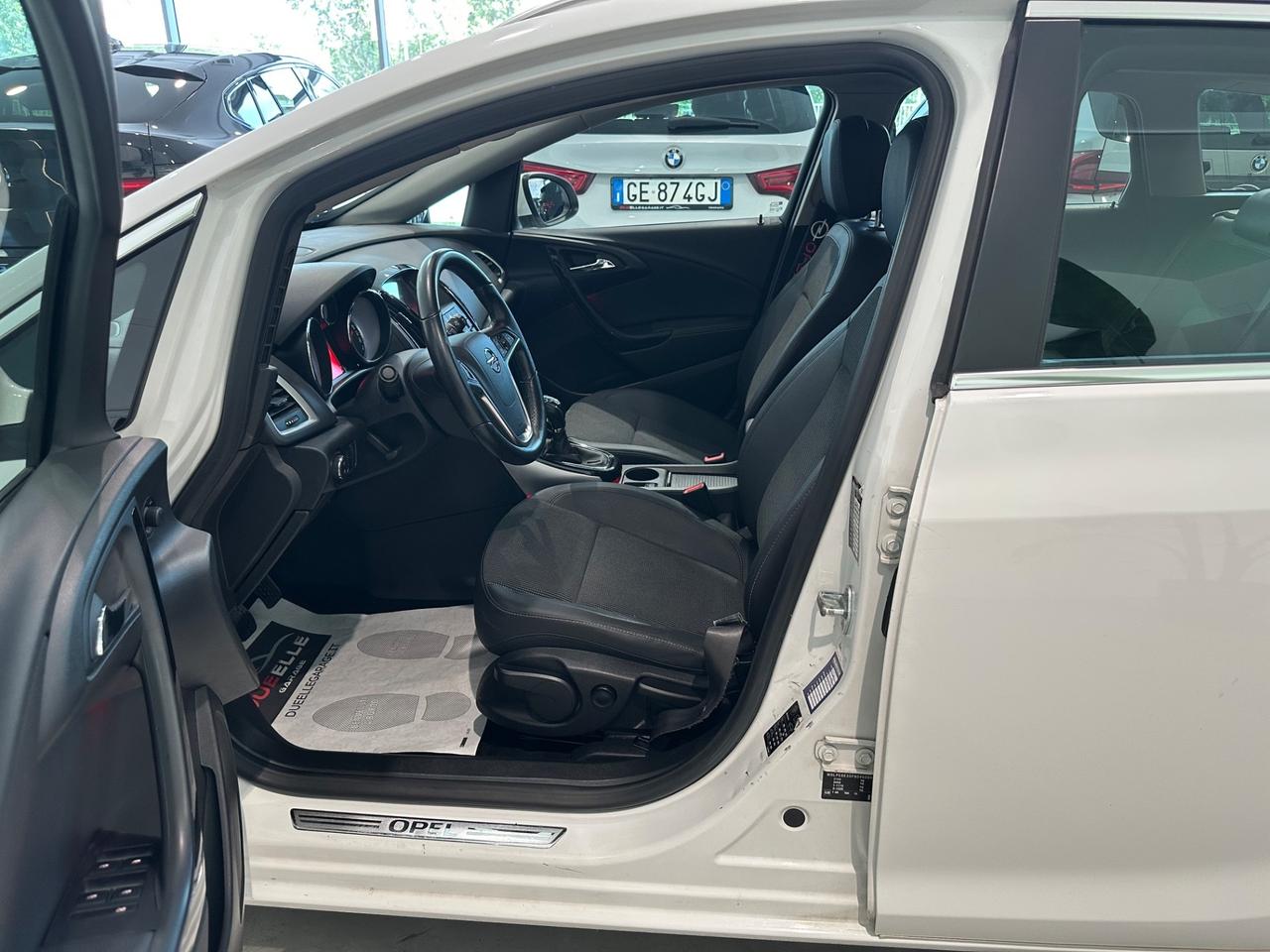 Opel Astra 1.6 CDTI 136CV EcoFLEX S&S 5 porte Cosmo