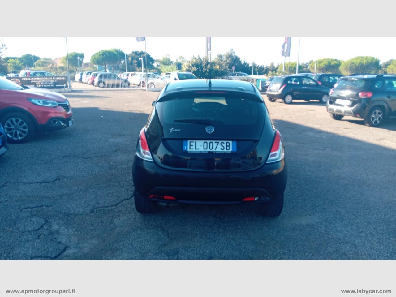 LANCIA Ypsilon 1.2 69 CV 5p. Silver