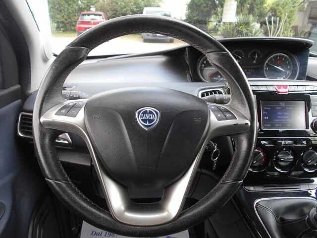 Lancia Ypsilon 1.2 69 cv 5p GPL Ecochic Mya Finanziato