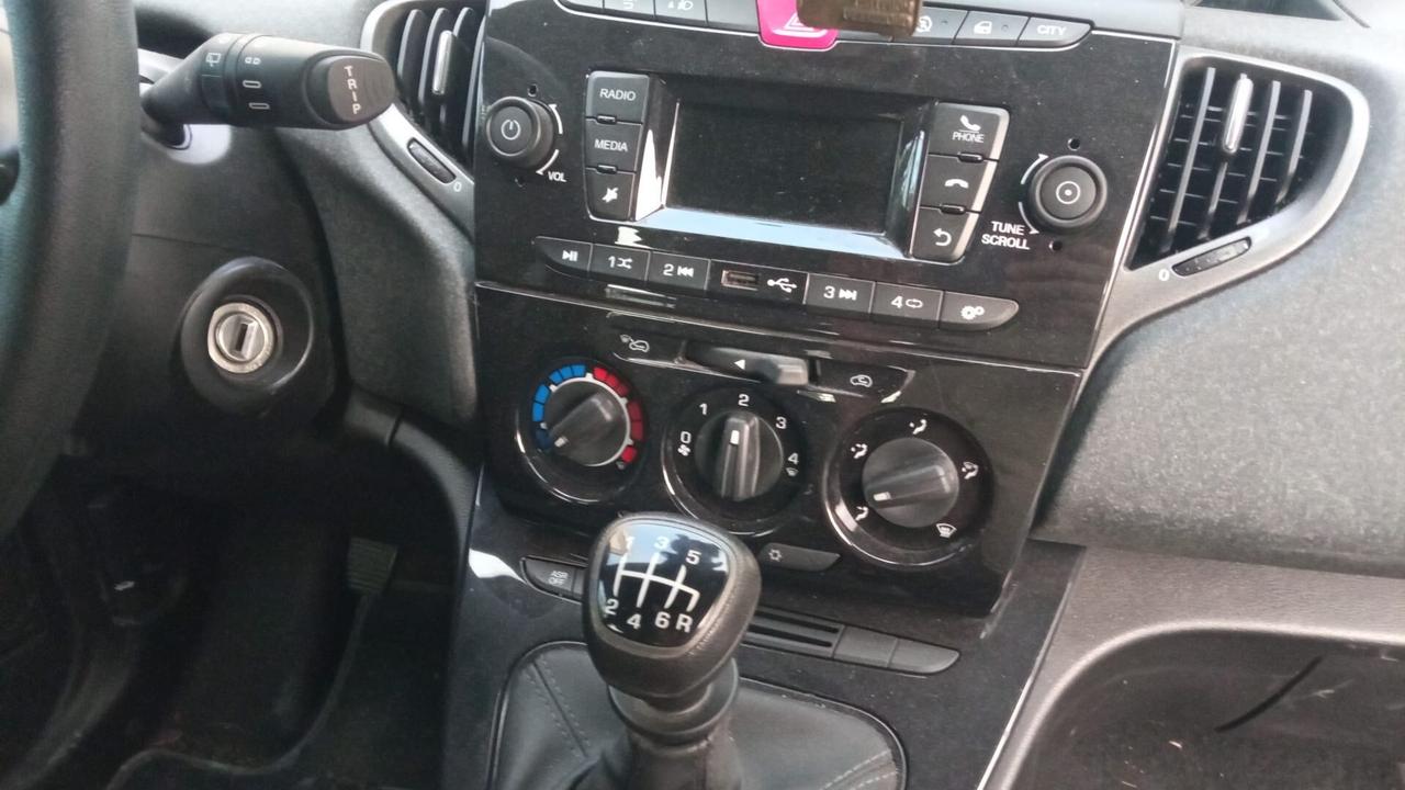 Lancia Ypsilon 1.0 FireFly 5 porte S&S Hybrid Ecochic UnYca BLUETOOTH CLIMA MULTIFUNZIONE