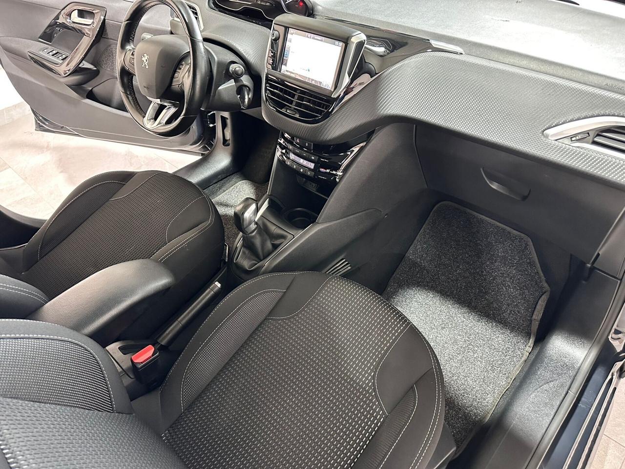 Peugeot 208 BlueHDi Allure - FULL - DA VETRINA - L