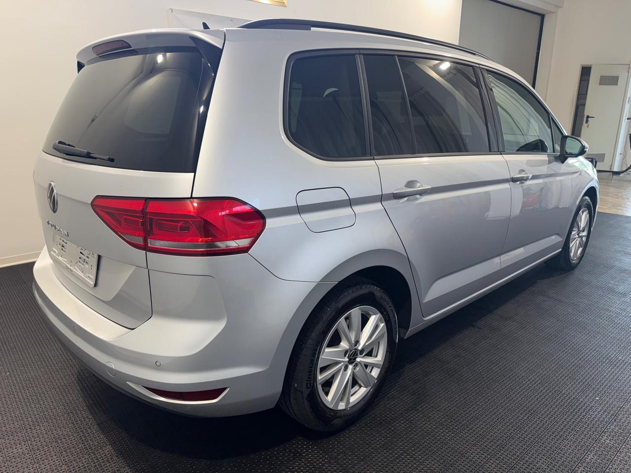 Volkswagen Touran 1.5 TSI ACT DSG Executive BlueMotion Technology