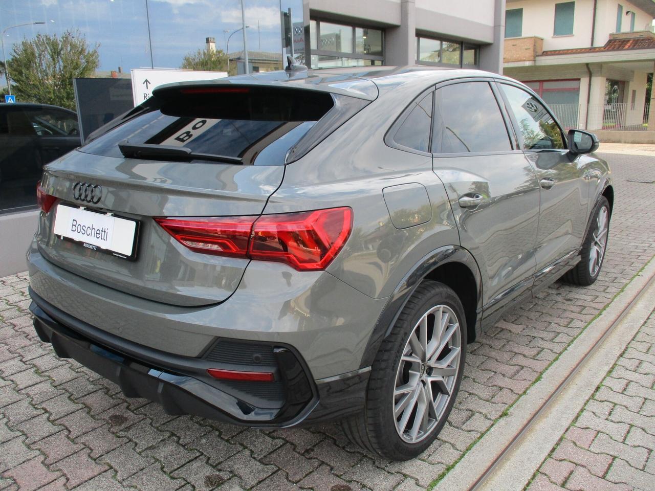 Audi Q3 35 TDI S tronic line edition