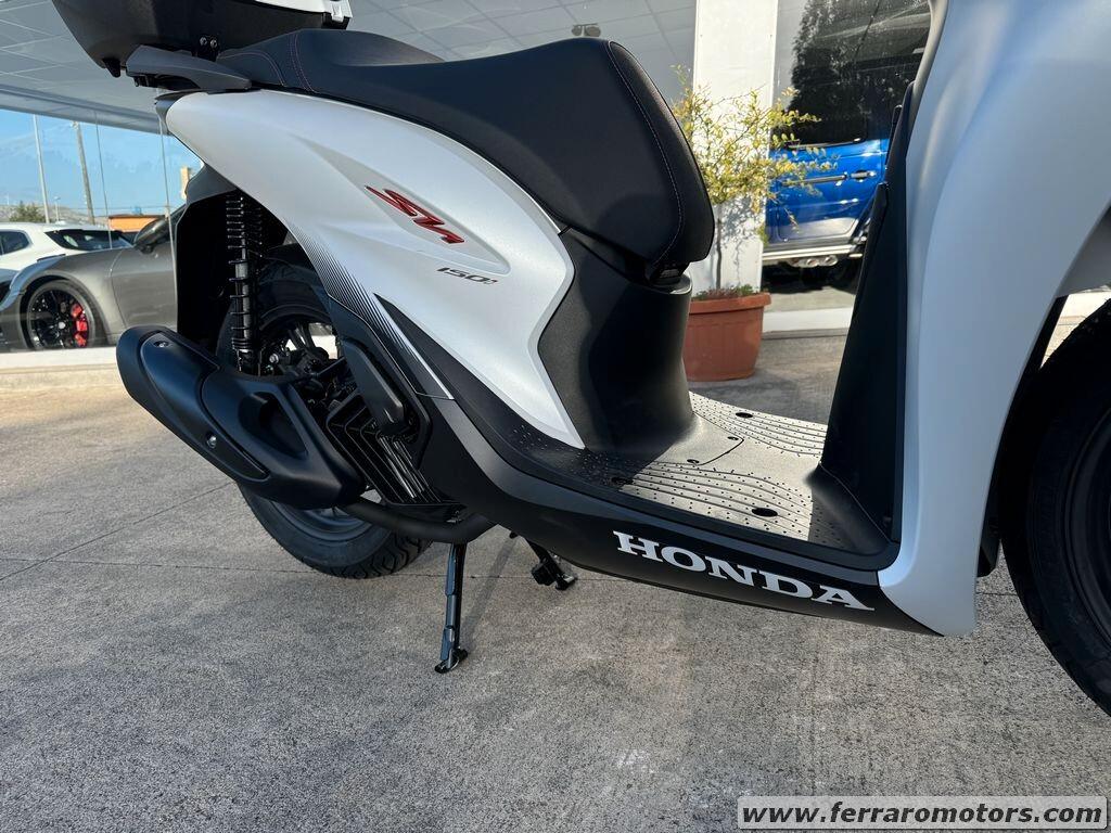HONDA SH 150 sport nuovo pronta consegna A SOLI 46 EURO AL MESE