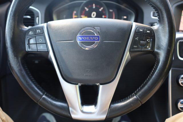 VOLVO V60 D2 Geartronic Automatica Navi Tel USB LED Cockpit